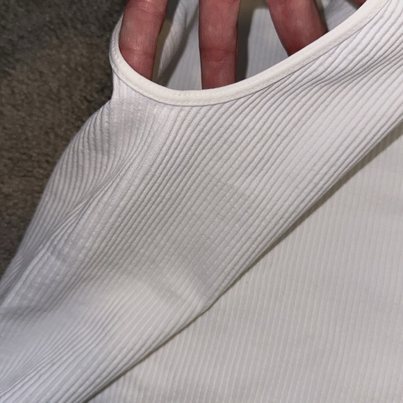 Bella Mae Onesize fits all white one shoulder body suit 🤍 - Picture 5 of 8